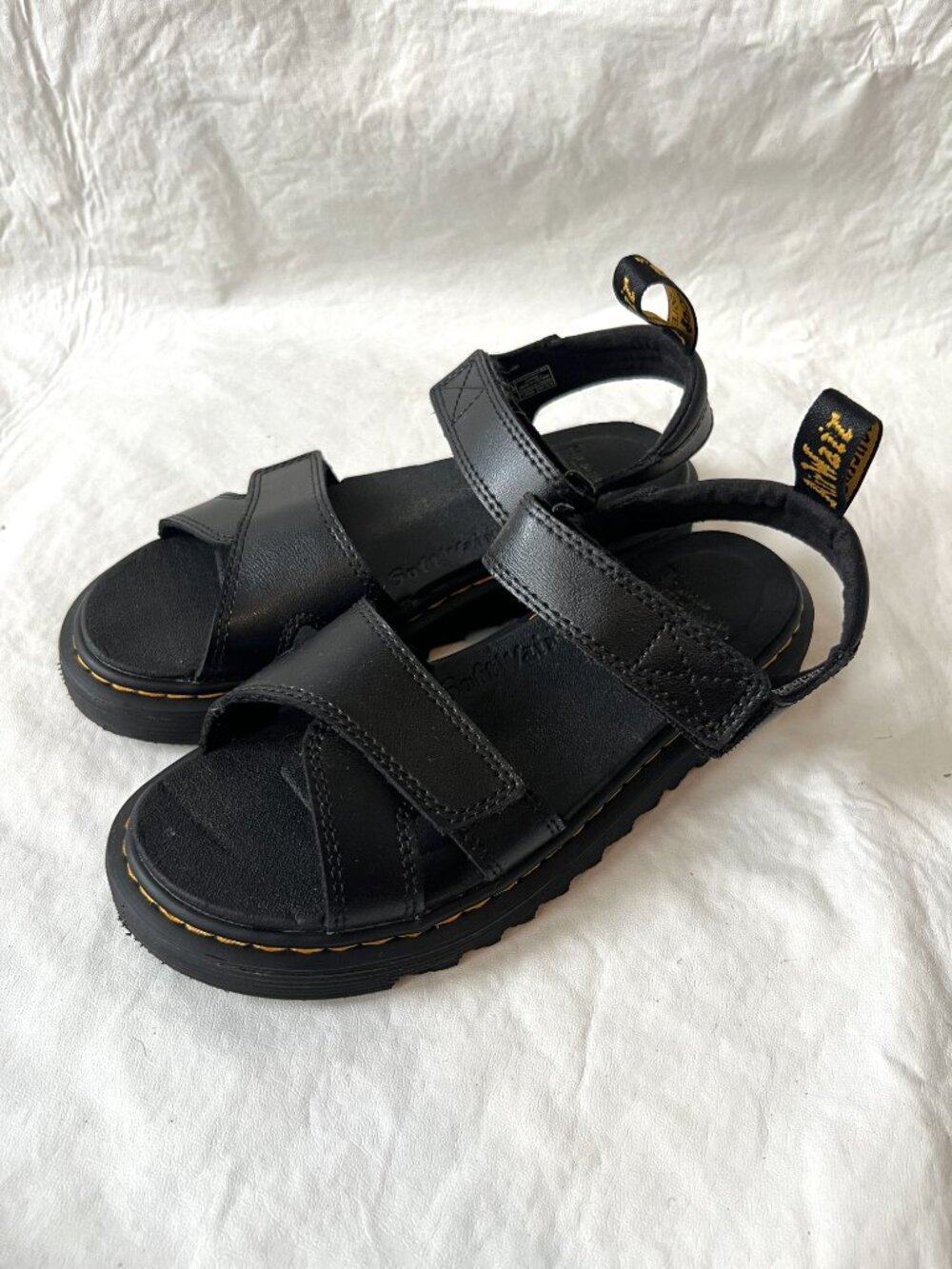 Dr Martens sandals Vossie Junior youth 5 black leather ankle strap docs - Picture 3 of 9
